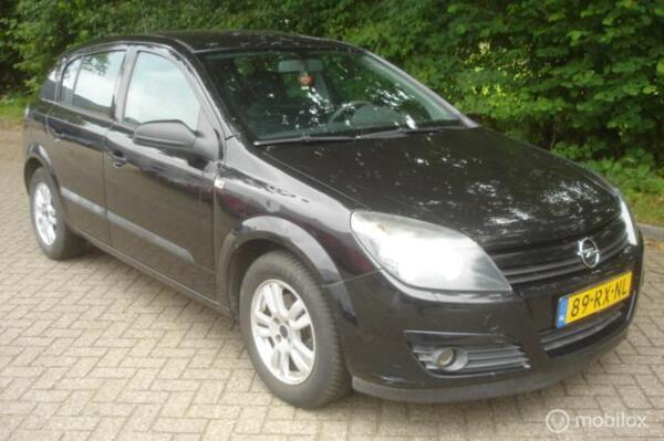 Opel Astra 1.4 I Enjoy Airco Cruise Motor loopt onregelmatig