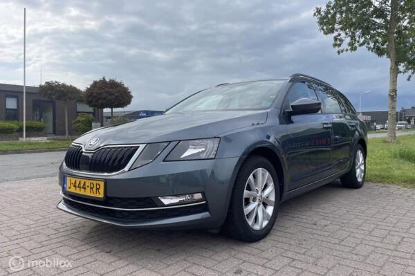 Skoda Octavia Combi 1.0 TSI Greentech Sport Business Carplay trekhaak