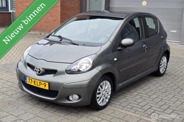 Toyota Aygo 1.0-12V Aspiration Green✅️Airco✅️Apk✅️