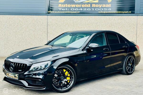 Dikke Mercedes C63 AMG*V8*BLACK*570PK*