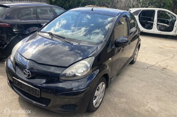 Toyota Aygo 1.0-12V Dynamic Blue