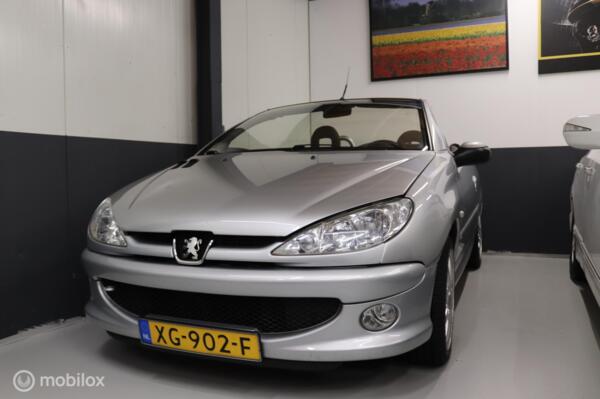 Peugeot 206 CC 1.6-16V / cabrio met nieuw Apk