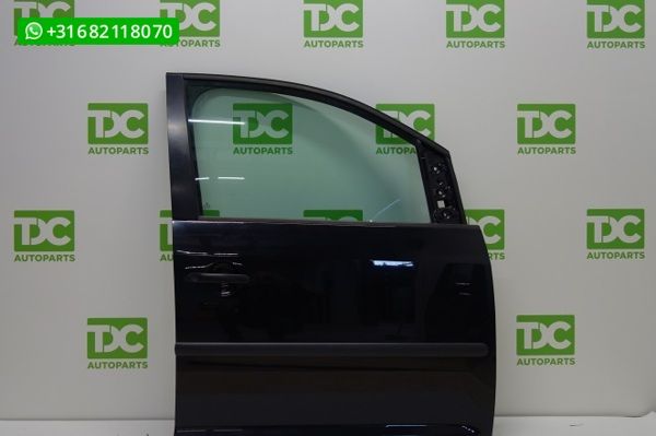 Volkswagen Caddy ('03-'10) Voorportier rechts zwart