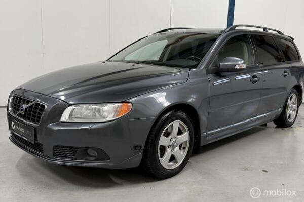 Volvo V70 2.5FT Momentum AUTOMAAT / YOUNGTIMER