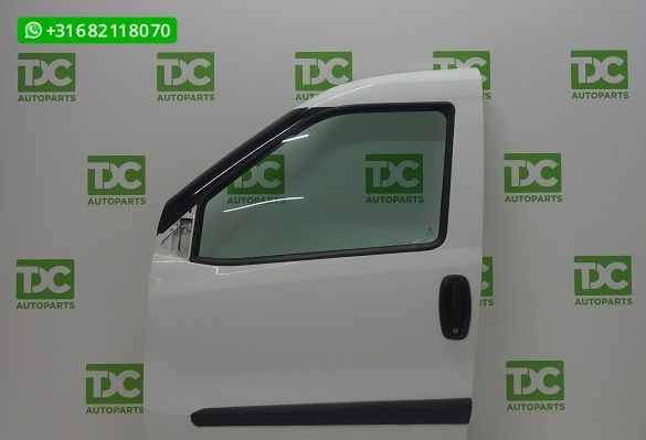 Fiat Doblo ('10-'18) Voorportier links wit