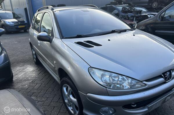 Onderdelen Peugeot 206 SW 1.4-16V XS Pack