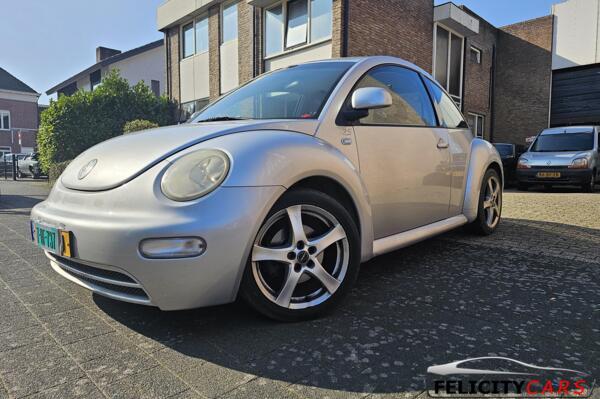 Volkswagen New Beetle 2.0 Highline