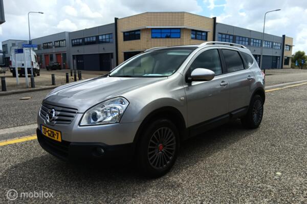 Nissan Qashqai +2 2.0 Tekna 7 persooms NAP APK 08 2026 leer