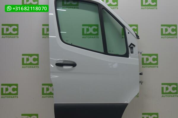 Mercedes Sprinter W907 ('18-'21) Voorportier rechts wit taxi