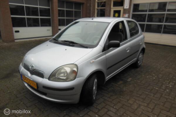 Toyota Yaris 1.3-16V VVT-i Sol 5-deurs