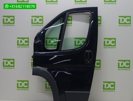 Fiat Ducato ('06-'19) Voorportier links zwart met lijst