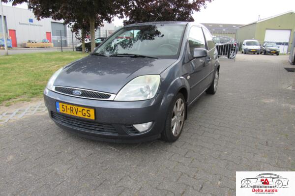 2x Ford Fiesta 1.3-8V Culture 2005 & 2007 {lezen aub}