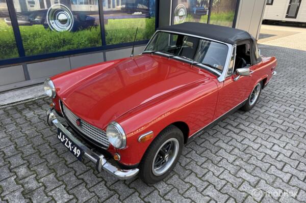 MG Midget Convertible BJ1977 met Chrome bumpers