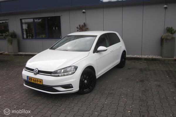 Volkswagen Golf 1.0 TSI Trendline