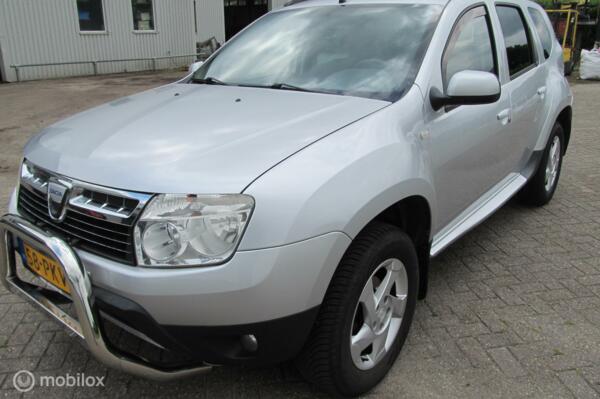 Dacia Duster 1.6 Lauréate2wd met NAP pas 220716 km zeer goed