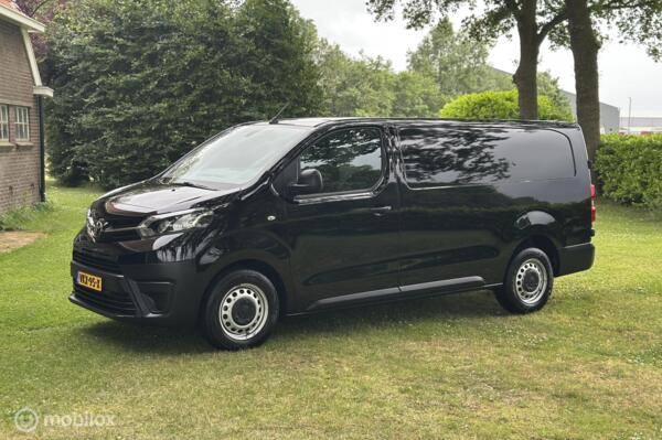 Toyota ProAce Worker 2.0 D-4D Black Line L3H1 AUTOMAAT zwart