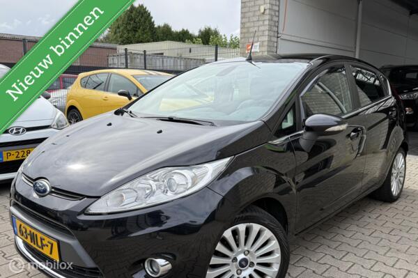 Ford Fiesta 1.6 Titanium / 5DRS / Airco / Zeer nette staat!