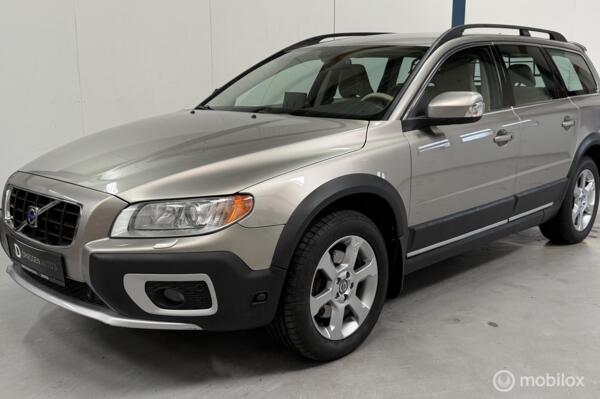 Volvo XC70 3.2 Summum FOUR-C / CAMERA / TREKHAAK