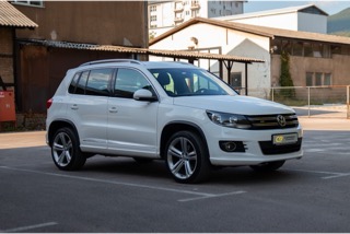VW Tiguan Rline 2.0 4x4 ( UVOZ )