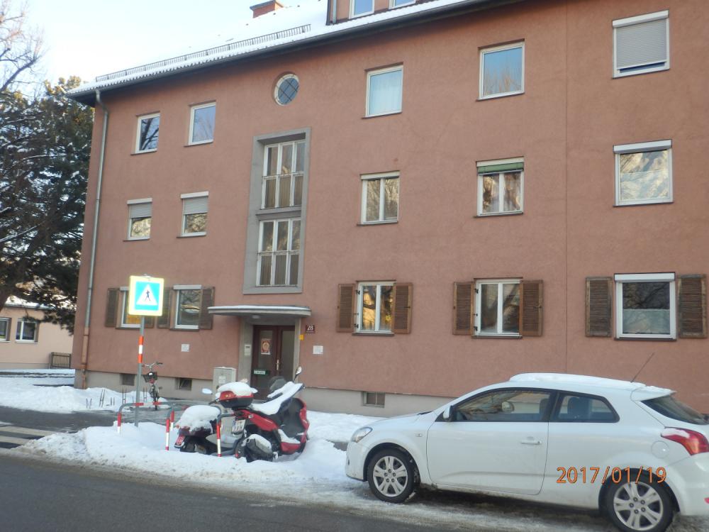 Wohnblock unsaniert