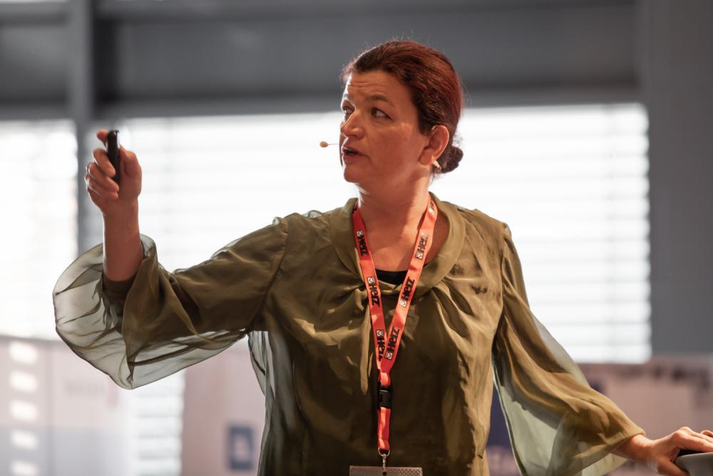 Renate Hammer