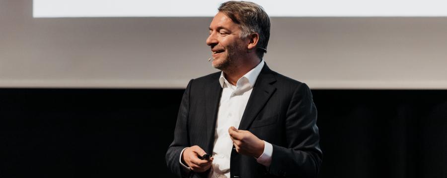 Andreas Hladky spricht auf den Bautagen