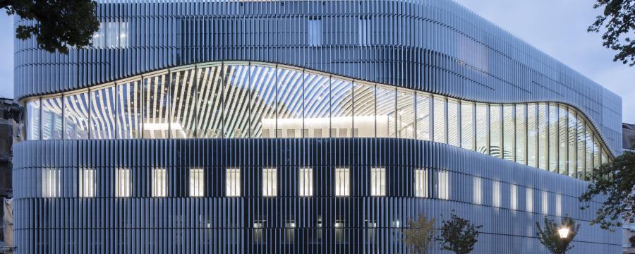 Außenfassade Schwimmhalle