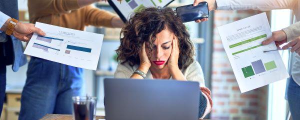 Frau im Stress.