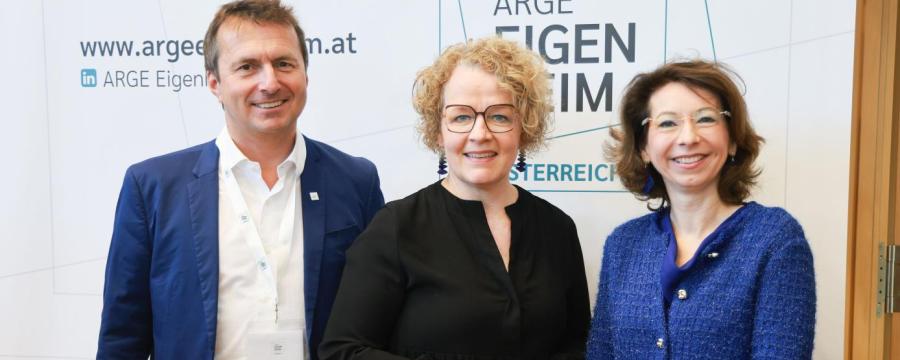 Foto Nr. 3 v.l.n.r.: OÖ-Landesobmann Stefan Hutter, NÖ-Landesrätin Christiane Teschl-Hofmeister, ARGE Obfrau Isabella Stickler