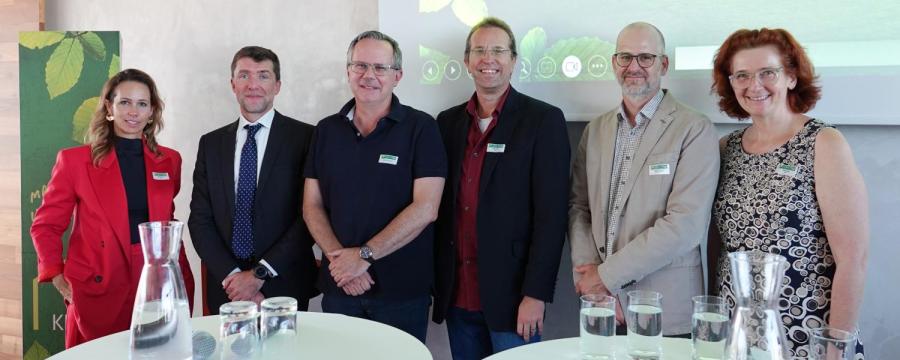 v.l.n.r. Caroline Palfy, Riccardo Savigliano, Michael Jungwirth, Jürgen Stern, Johannes Czeczil, Sigrid Stagl