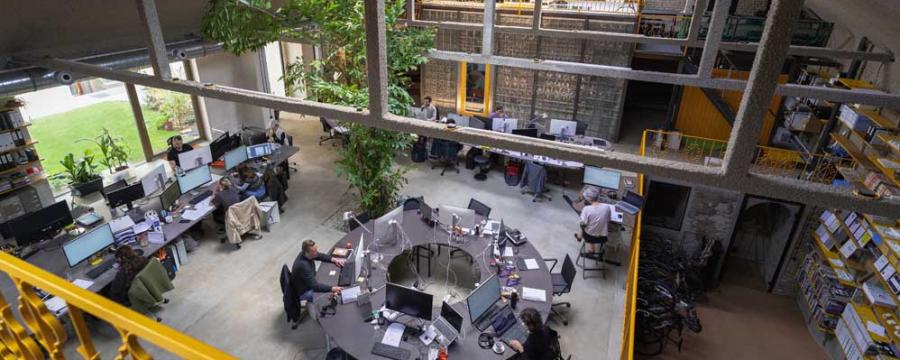 Projekt der Caramel ArchitektInnen, man revitalisierte eine alte Hinterhof-Halle in Wien-Wieden