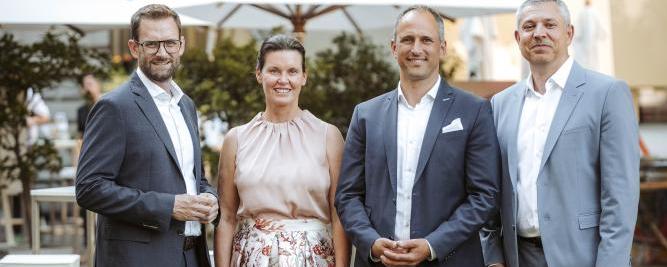 Gerald Herndlhofer, Nicole Rumpler, Georg Stadlhofer (alle Geschäftsführung Drees & Sommer Österreich) und Marc Schömbs (Vorstand Drees & Sommer SE)