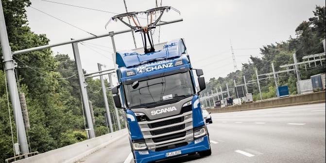 Oberleitungs Lkw Auf E Highway Unterwegs A3bau