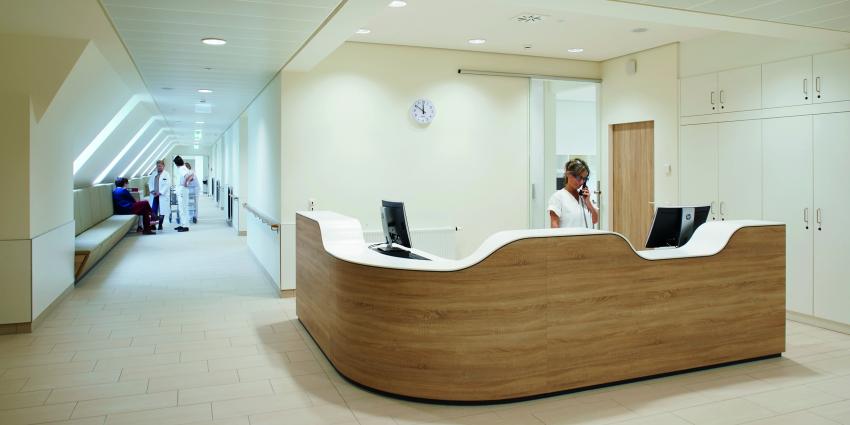 Empfangspult in einem Krankenhaus