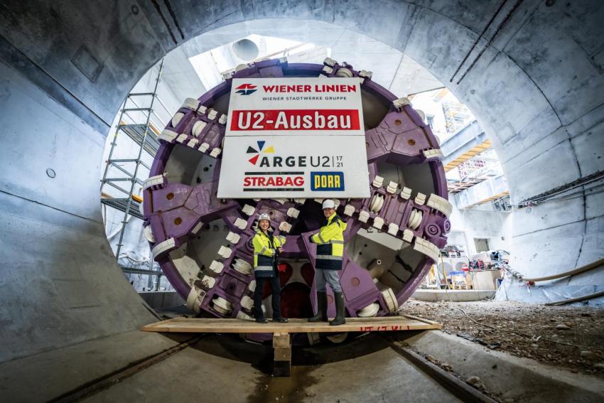 Tunnelvortriebsbaumaschine von vorne, für den U-Bahnbau