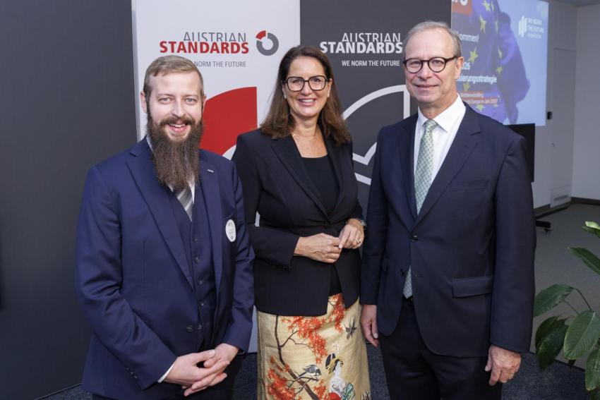 Expert Talks EU-Standardisierungsstrategie 2026 bei Austrian Standards am 8. Oktober 2026. v.l.n.r: Daniel Herbst, GS ÖVE, Valerie Höllinger, CEO Austrian Standards  & Georg Konetzky, Sektionschef BMWET 