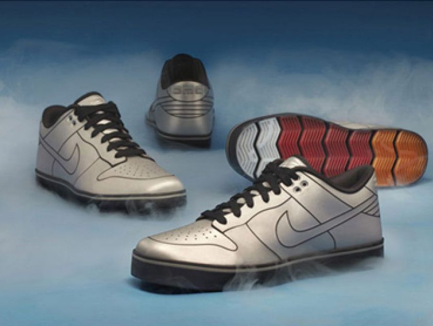 Nike Delorean ile Geleceğe Dönüş