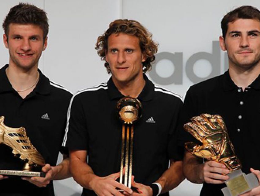 adidas FIFA 2010’un yıldızlarını sunar