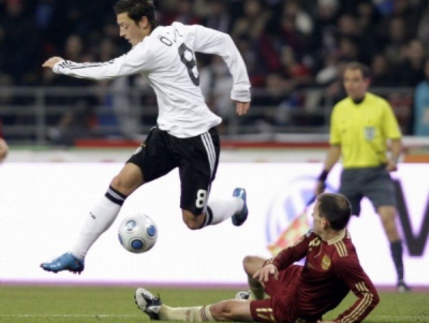 Nike ve Mesut Özil’den yeni rekor