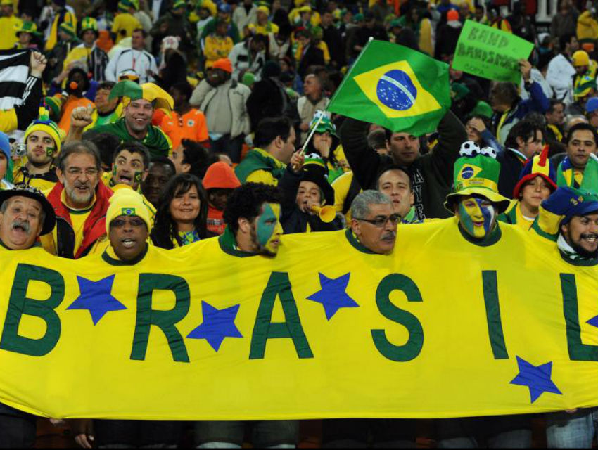 Futbolda Brezilya Efsanesi ve Formaları