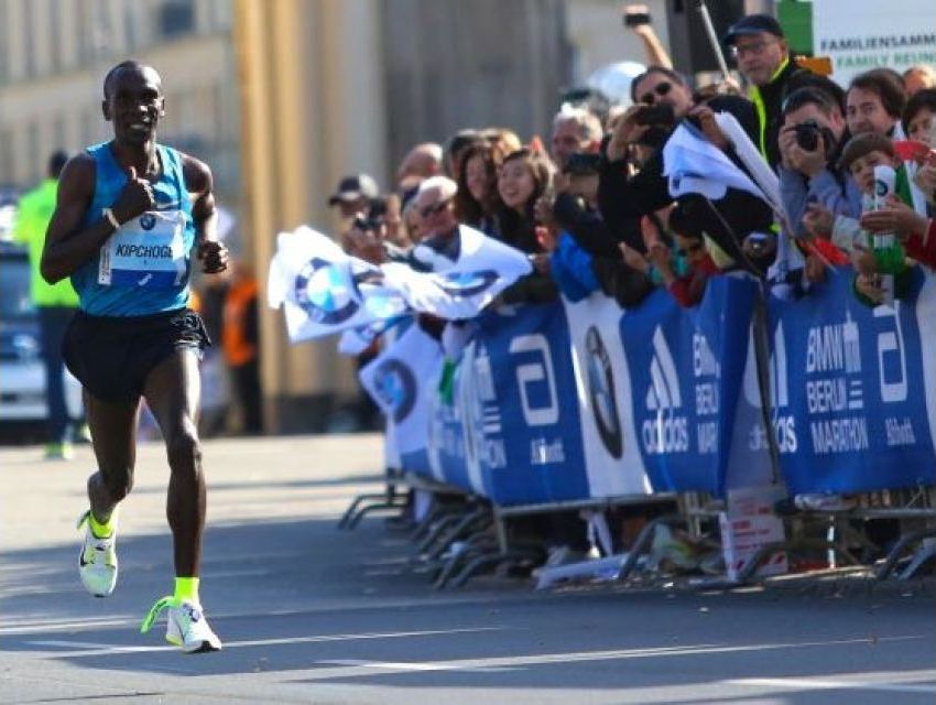 Yarım Ayakkabıyla Gelen Berlin Zaferi