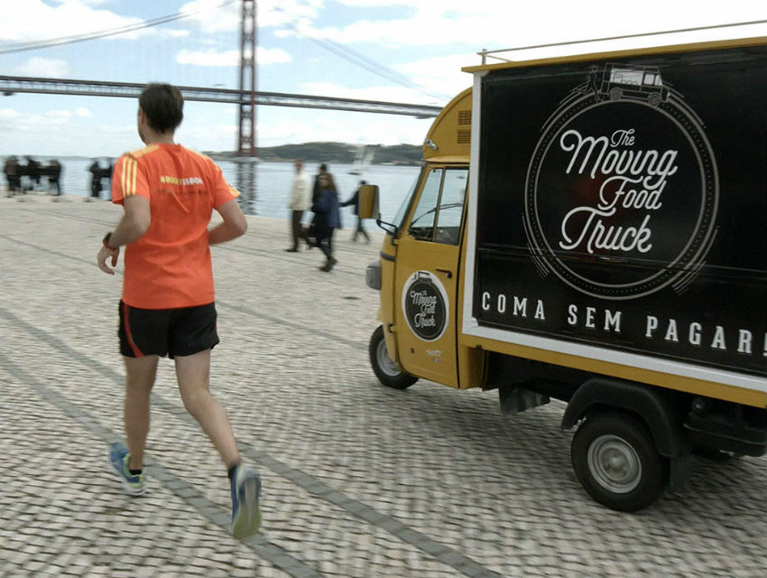 Koşana Bedava Yemek Veriyorlar!