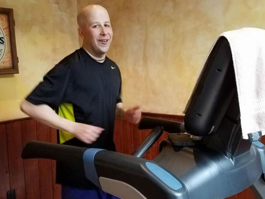 Birahanede Maraton Koşan Adam