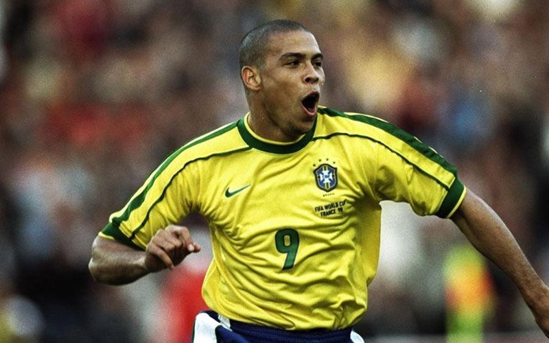 freestyle-futbolun-dogusu-the-secret-tournament-ronaldo