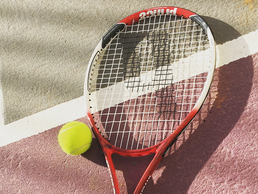 tenis için gerekli malzemeler