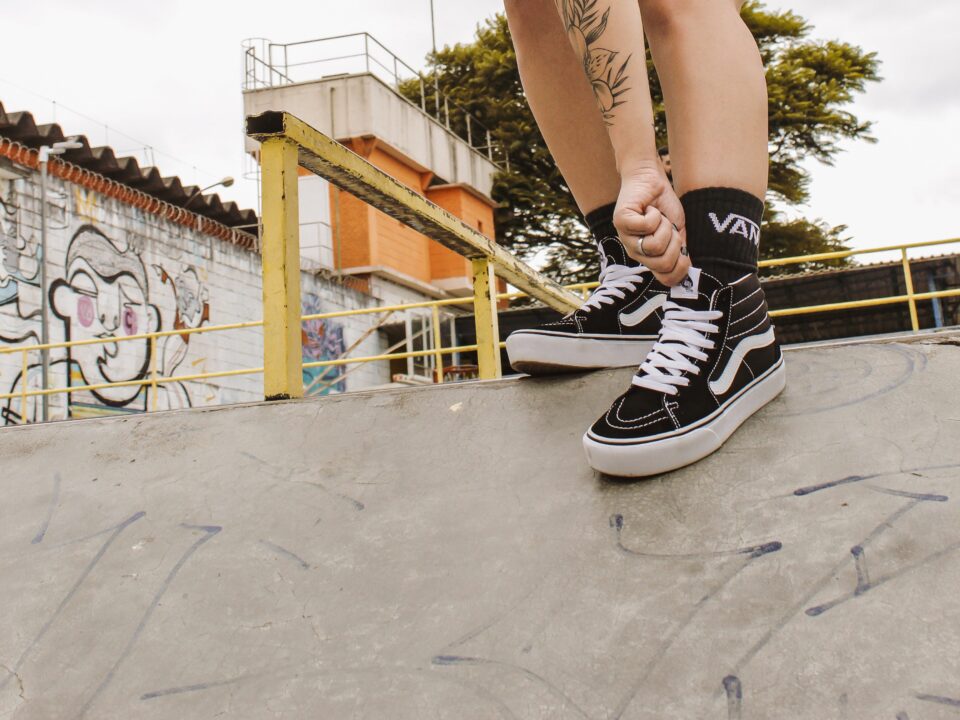 Vans Sneaker’ları Kombinlemek İçin 5 Stil Önerisi