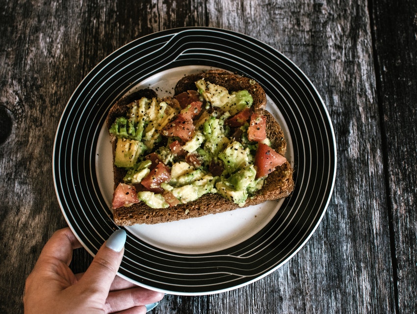 Pratik, Az Kalorili ve Sağlıklı Atıştırmalıklar