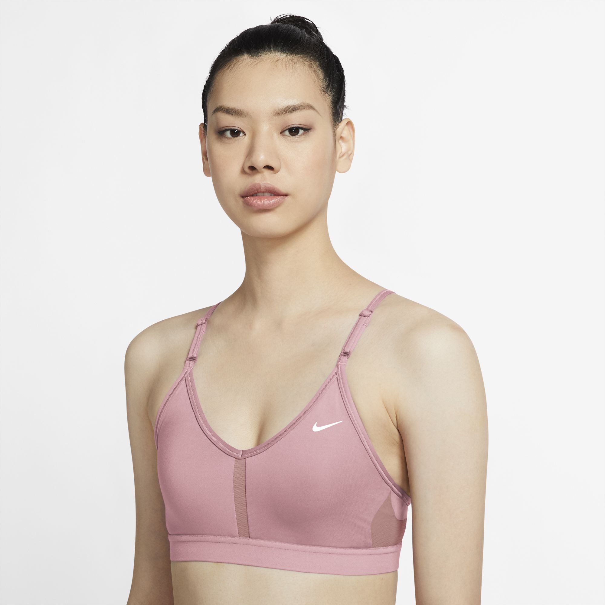 Spor Salonuna Giderken Çantanızda Olması Gereken Nike Ürünleri