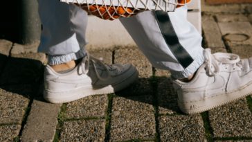 Okul Giyiminde Ne Tür Ayakkabılar Tercih Edilmeli