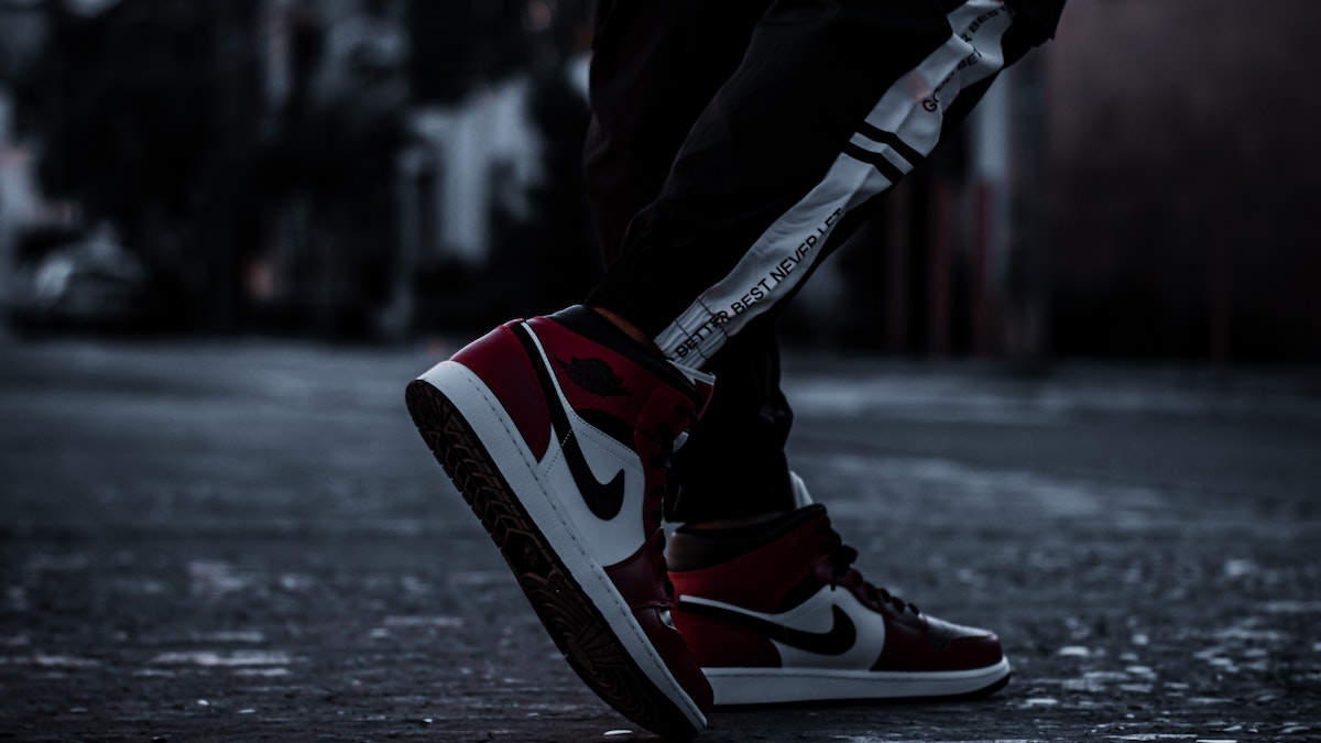 Zamanı Geriye Sarın Nike Retro Sneakerlar
